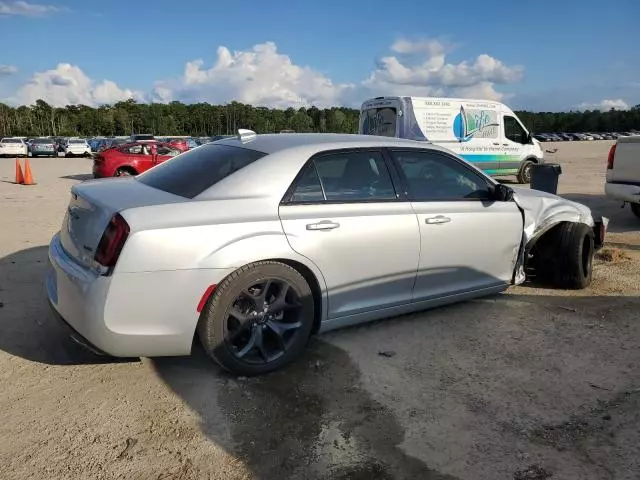 2022 Chrysler 300 Touring