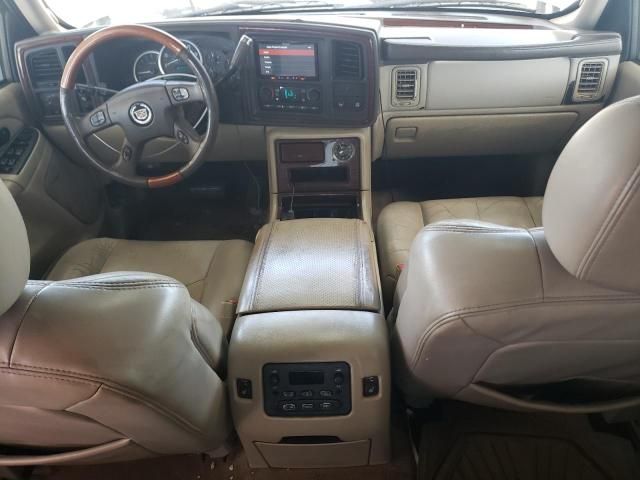 2004 Cadillac Escalade Luxury