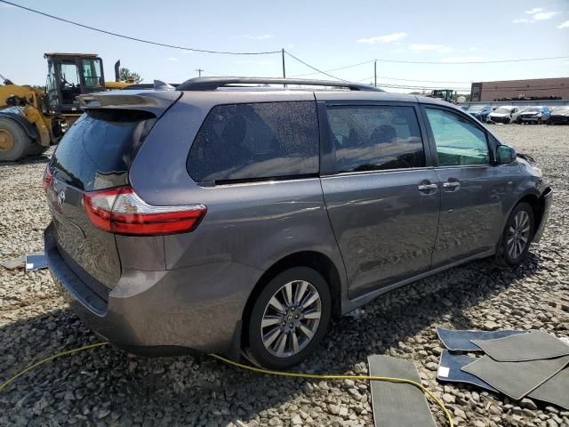 2020 Toyota Sienna LE