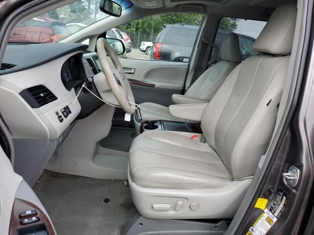 2013 Toyota Sienna XLE