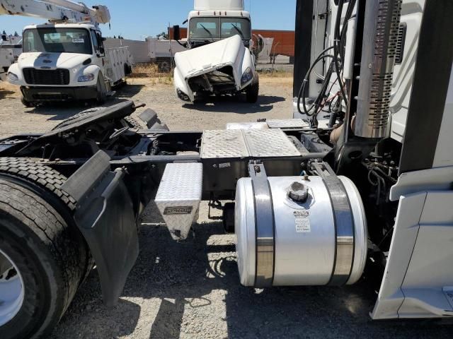 2014 Freightliner Cascadia 113