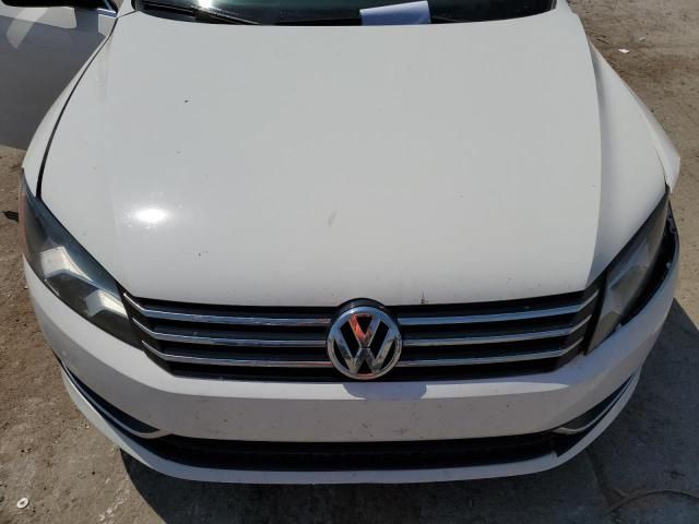 2013 Volkswagen Passat SE