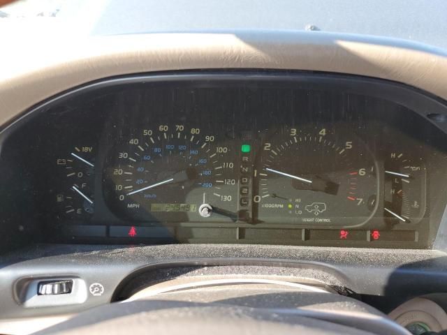 2000 Lexus LX 470