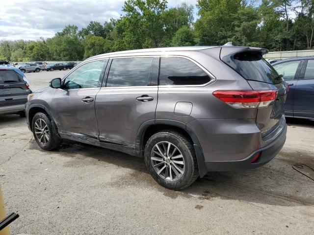 2019 Toyota Highlander SE