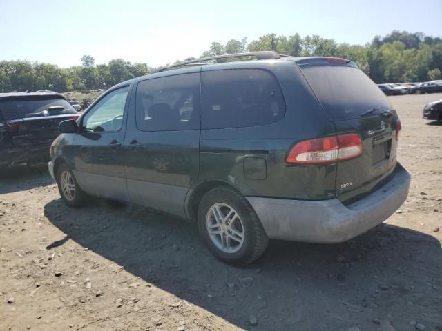 2002 Toyota Sienna LE