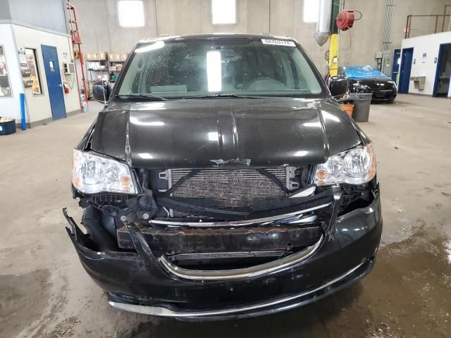 2012 Chrysler Town & Country Touring