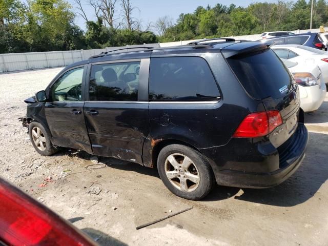 2009 Volkswagen Routan SE