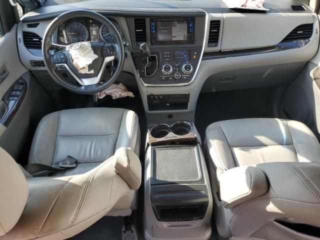 2015 Toyota Sienna XLE