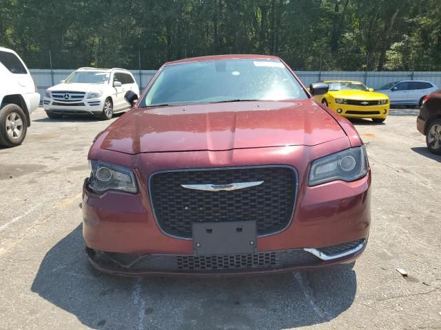 2019 Chrysler 300 Touring