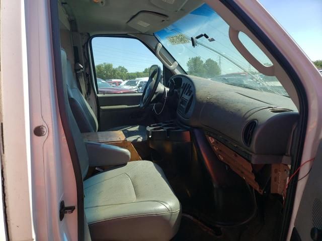 2006 Ford Econoline E350 Super Duty Cutaway Van