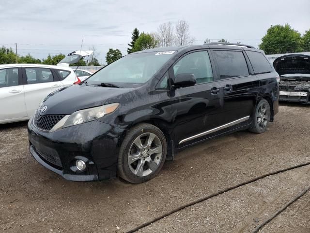 2011 Toyota Sienna Sport