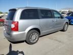 2013 Chrysler Town & Country Touring L