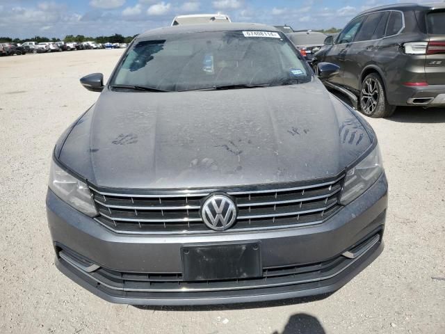 2017 Volkswagen Passat SE