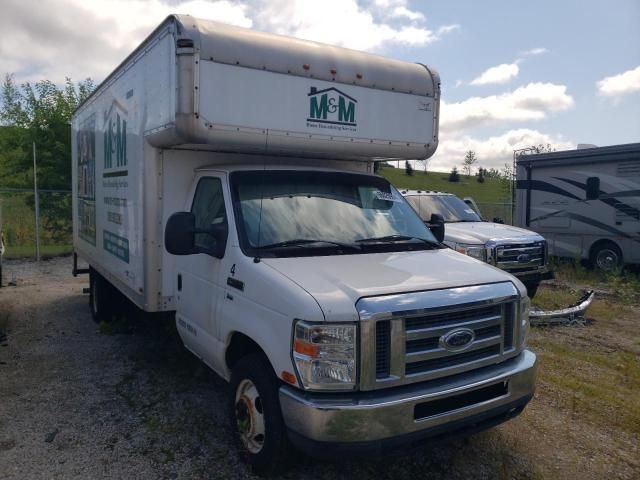 2012 Ford Econoline E350 Super Duty Cutaway Van