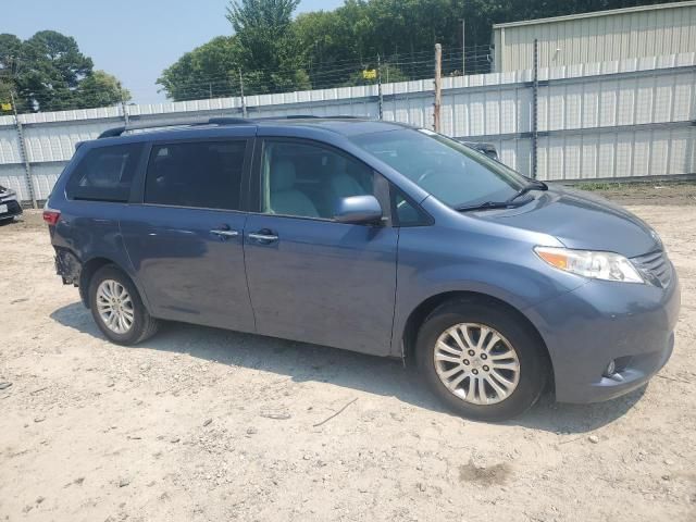 2015 Toyota Sienna XLE