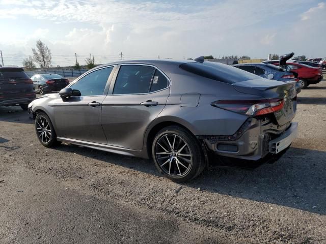 2022 Toyota Camry SE