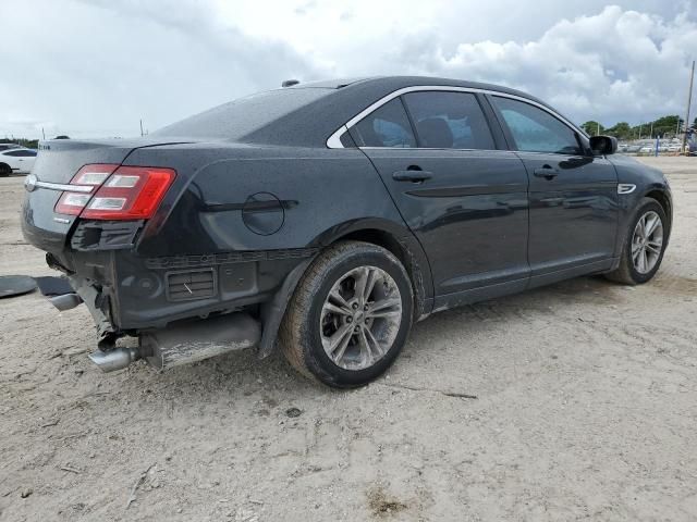 2015 Ford Taurus SE