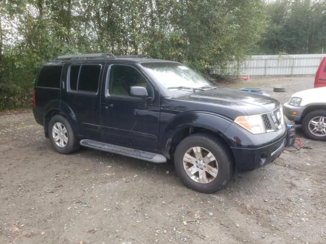 2005 Nissan Pathfinder LE