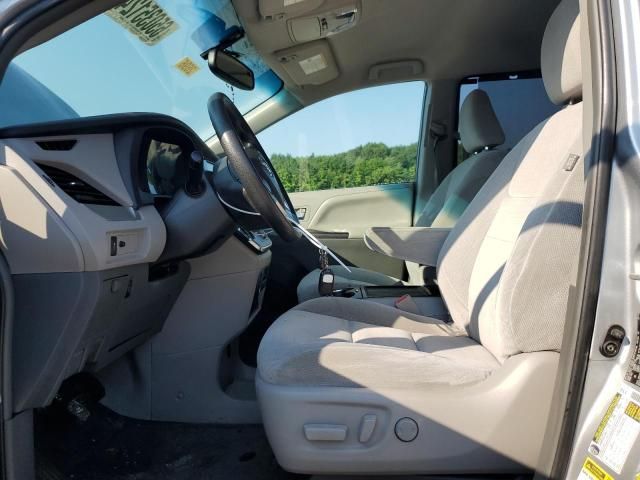 2016 Toyota Sienna LE