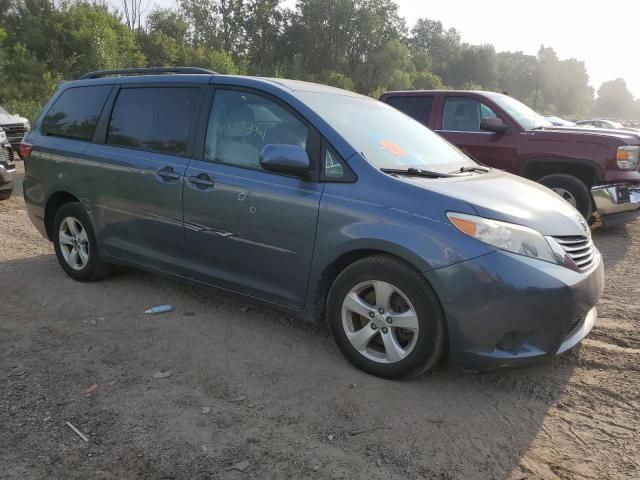 2015 Toyota Sienna LE