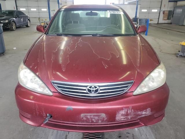 2005 Toyota Camry LE