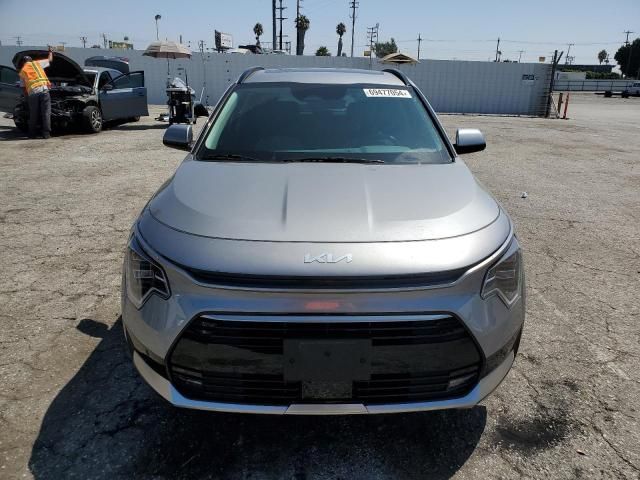 2023 KIA Niro SX