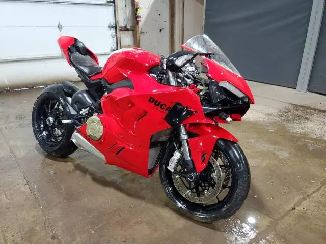 2022 Ducati Panigale V4S