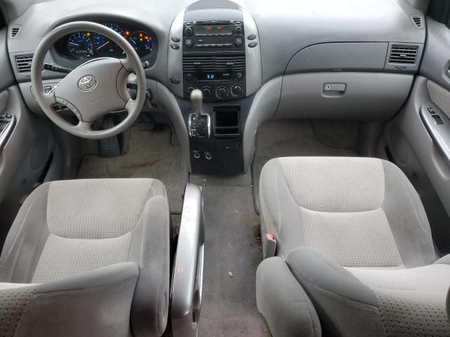 2010 Toyota Sienna CE