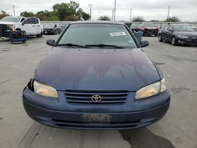 1999 Toyota Camry LE