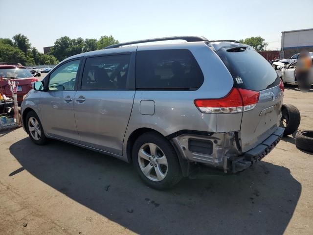 2013 Toyota Sienna LE