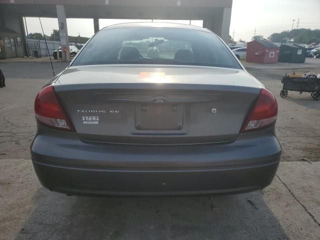 2005 Ford Taurus SE