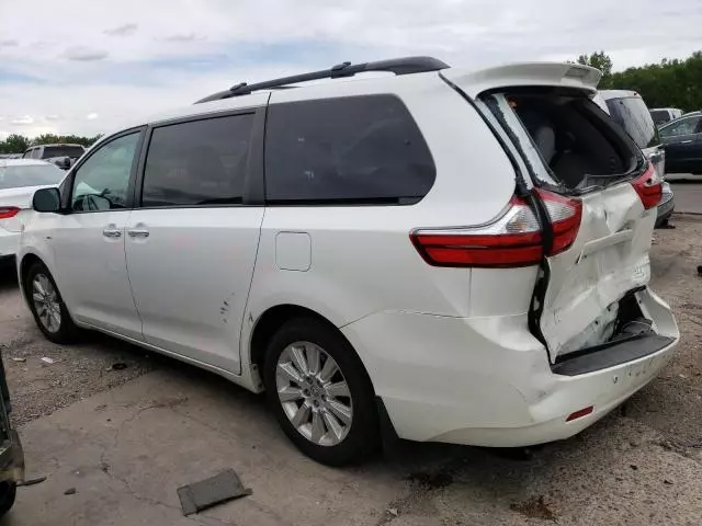 2016 Toyota Sienna XLE