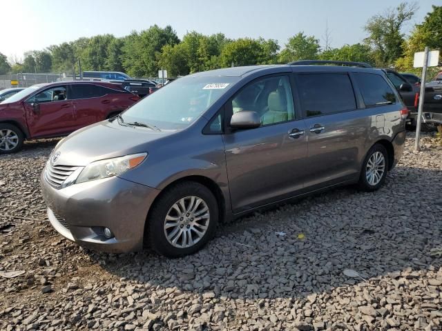 2014 Toyota Sienna XLE