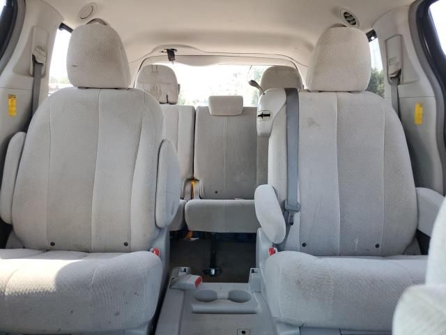 2014 Toyota Sienna LE