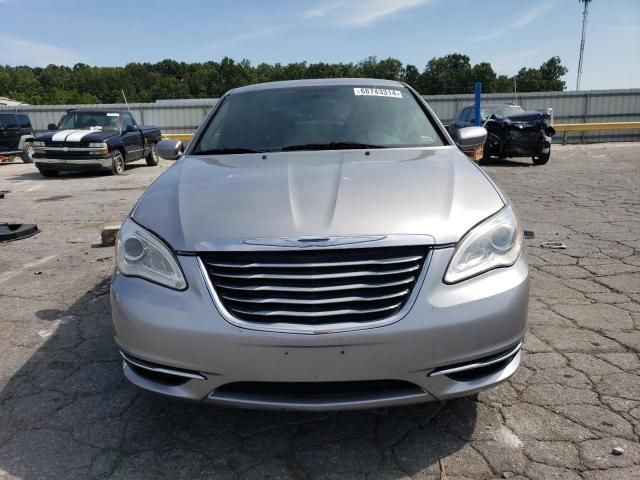 2013 Chrysler 200 Touring