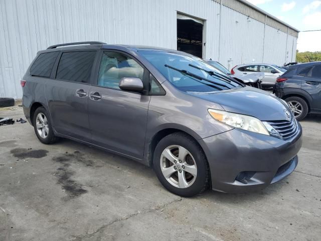 2015 Toyota Sienna LE