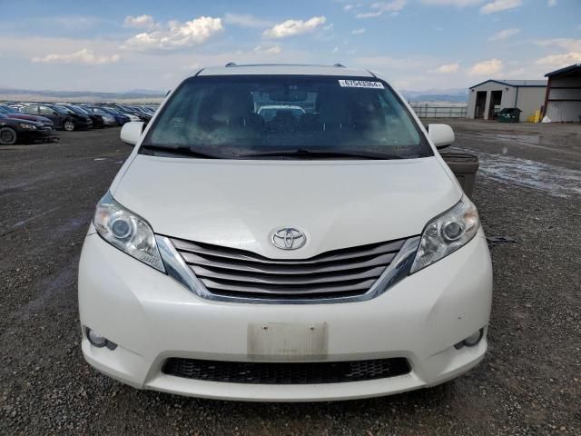 2017 Toyota Sienna XLE