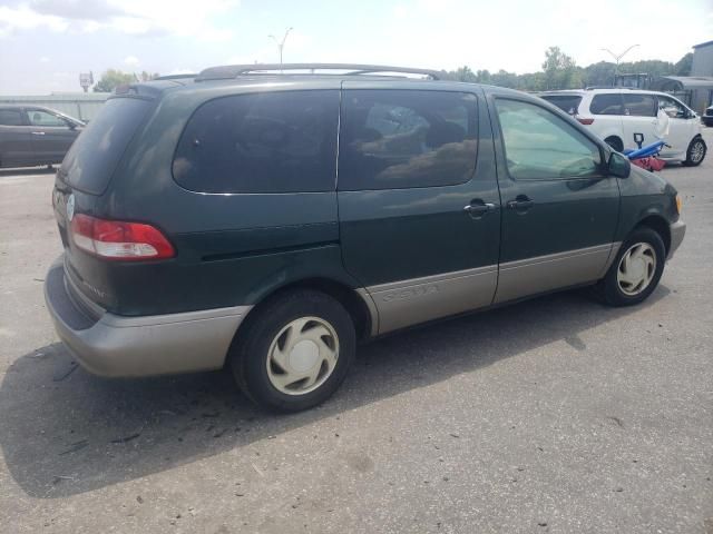 2002 Toyota Sienna LE