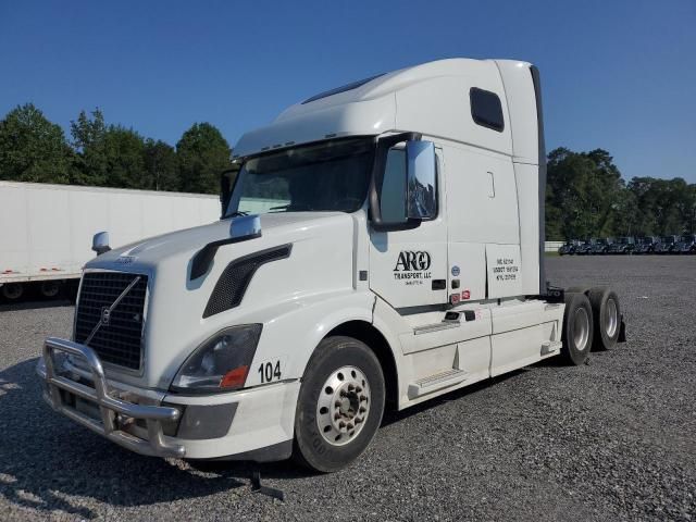 2013 Volvo VN VNL