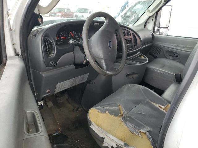 2006 Ford Econoline E450 Super Duty Cutaway Van