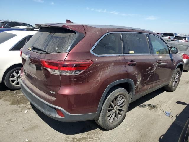 2019 Toyota Highlander SE