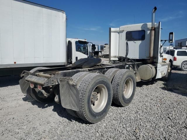 1999 Kenworth Construction T600