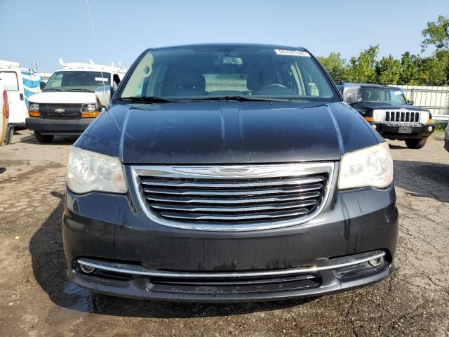 2011 Chrysler Town & Country Touring L