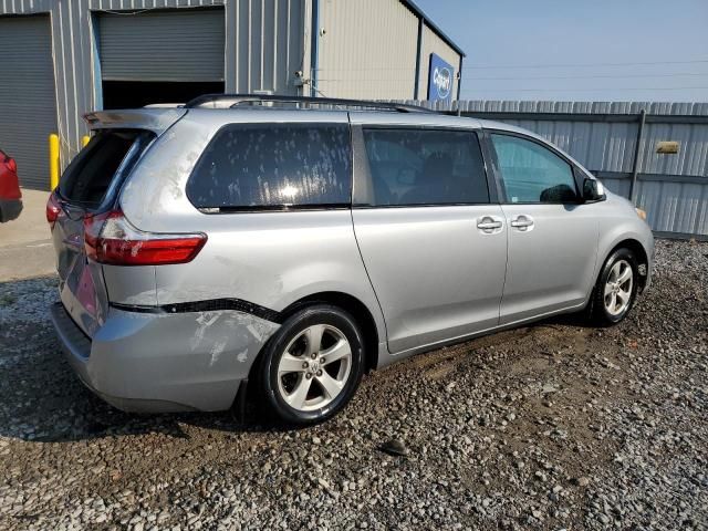 2015 Toyota Sienna LE