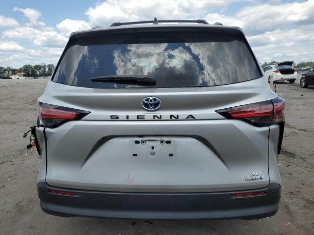 2022 Toyota Sienna XLE