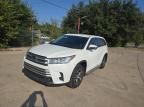 2017 Toyota Highlander LE