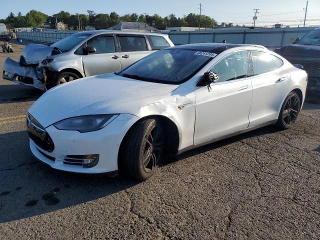 2015 Tesla Model S 70D