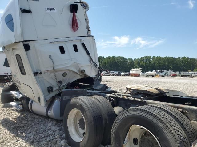 2013 Freightliner Cascadia 125