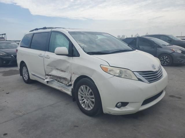 2017 Toyota Sienna XLE