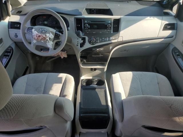 2013 Toyota Sienna LE